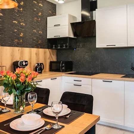Apartament Duzy Staw Διαμέρισμα Jelenia Góra